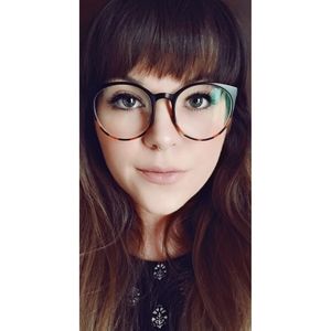 Meet your Posher, Leah